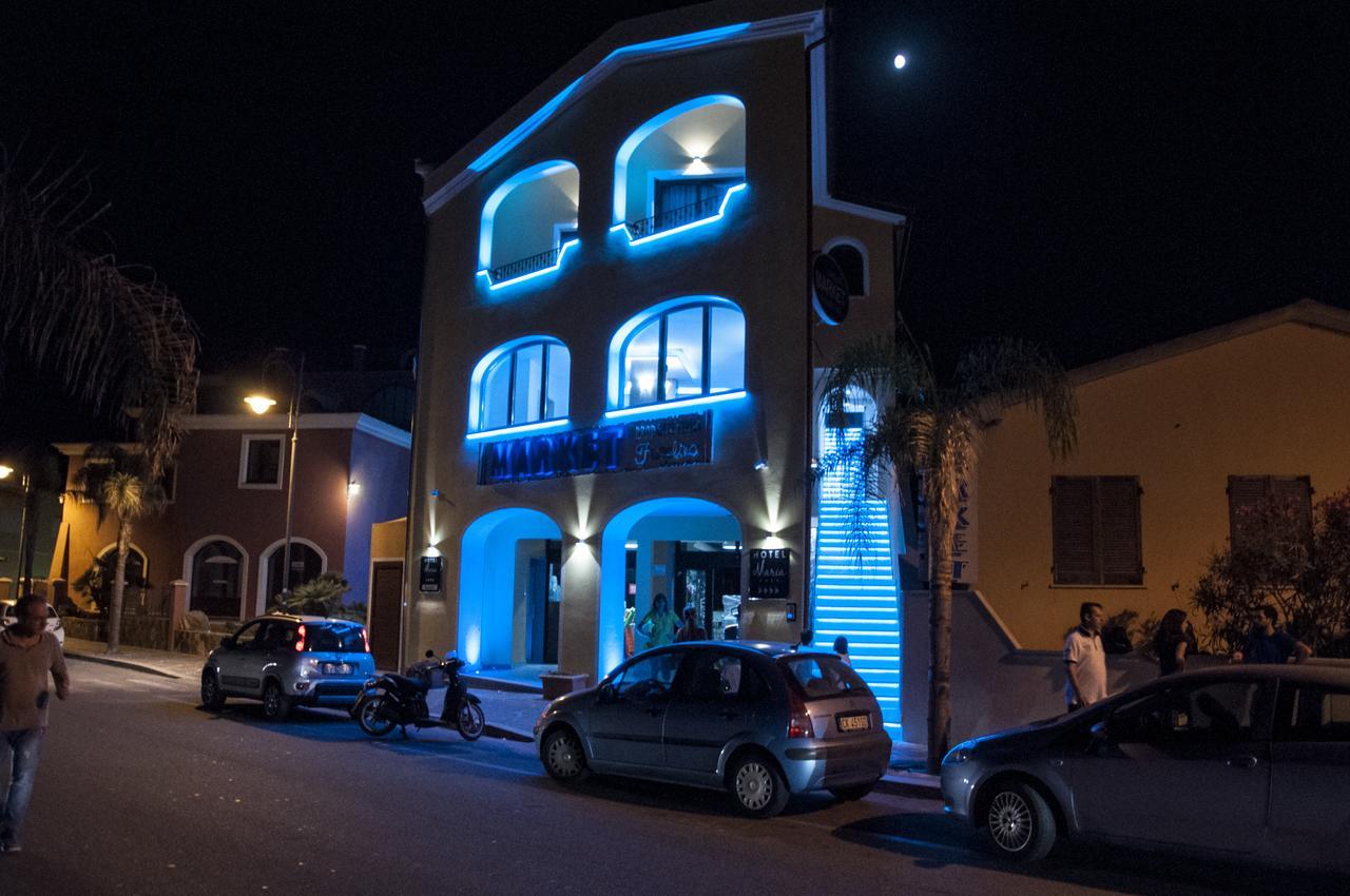 Hotel Maria Golfo Aranci Buitenkant foto