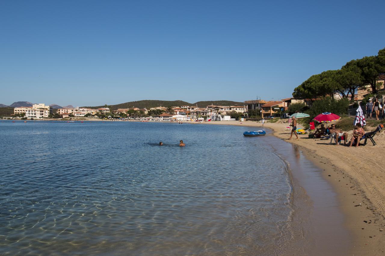 Hotel Maria Golfo Aranci Buitenkant foto