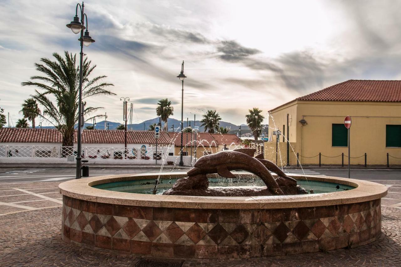 Hotel Maria Golfo Aranci Buitenkant foto